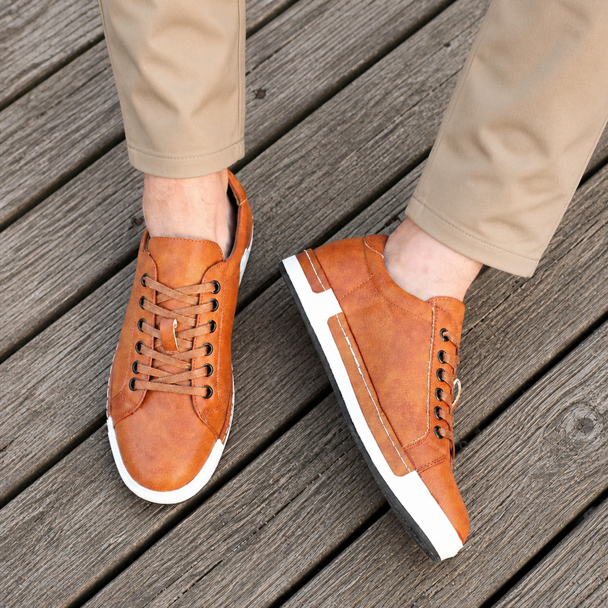 Leonti Leather Sneakers